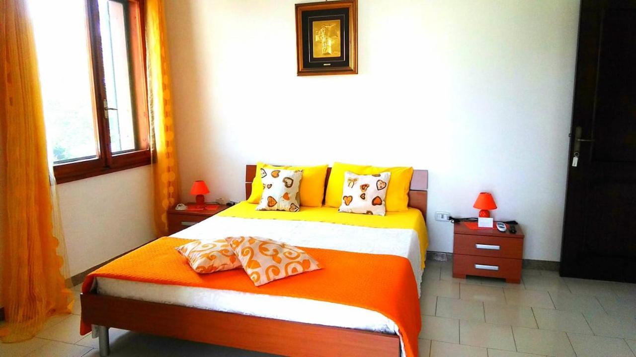 B&B Da Sissi La Maddalena  Bagian luar foto