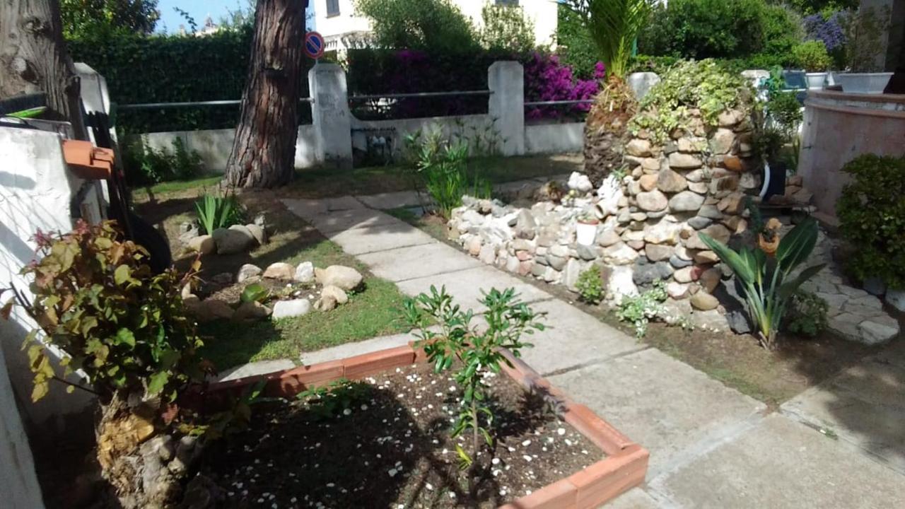 B&B Da Sissi La Maddalena  Bagian luar foto